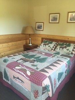 Wasagaming Smokey Hollow Resort מראה חיצוני תמונה